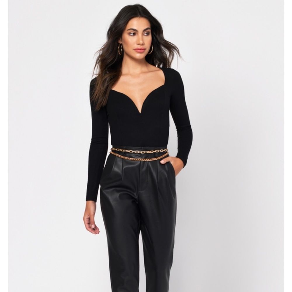 MAYBELL BLACK SWEETHEART NECKLINE BODYSUIT